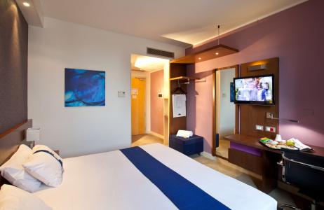 Holiday Inn Express, An Ihg - 25