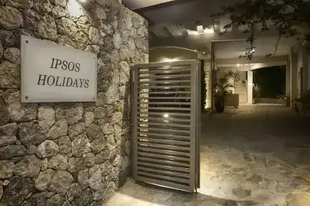 Ipsos Holidays - 0