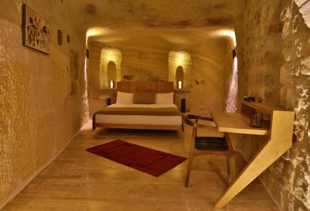 Acropolis Cave Suite - 25