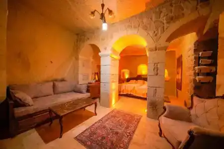 Serenus Cave Suites - 77