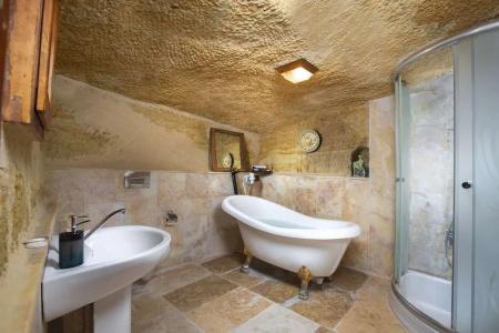 Romantic Cave - 16