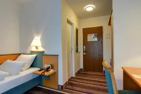 Best Western Ambassador - 30