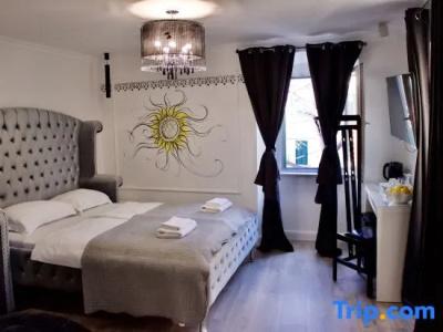 Galeria Valeria Seaside Downtown - MAG Quaint & Elegant Boutiques - 266