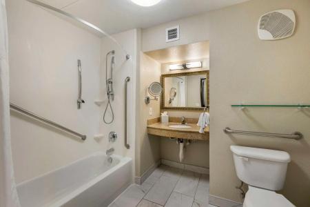 Best Western Plus Henderson - 9