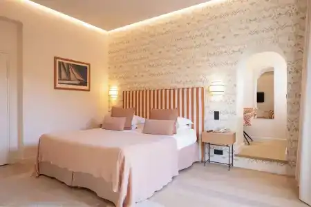 La Bastide Du Port - Hôtel de Charme - 48