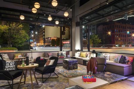 Moxy Chicago Downtown - 21