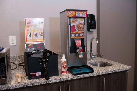 Quality Inn - 24