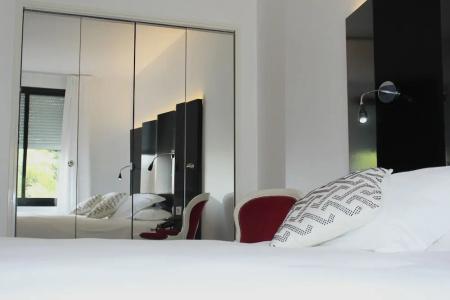 Hostellerie Du Grand Saint Antoine - 53