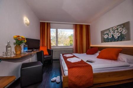 Merkur - West Station Lodge - 30