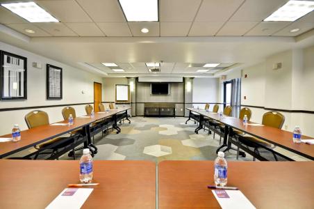 Hyatt Place Uptown - 16