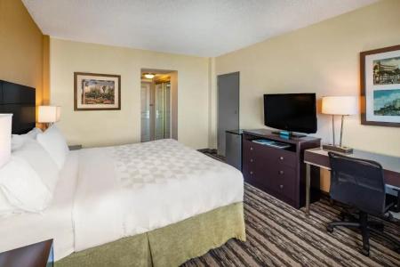 Holiday Inn Port Of Miami-Downtown, An Ihg - 44