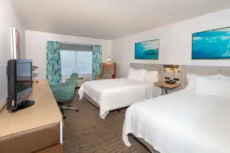 Hilton Garden Inn Airport - 6