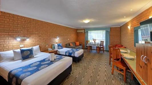 James Street Motor Inn - 36
