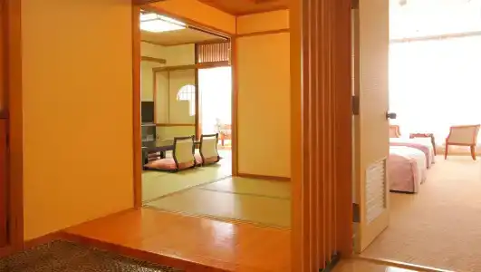 Hana Isawa - 2