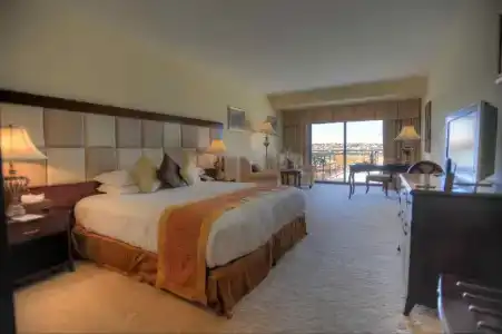 Grand Excelsior - 72