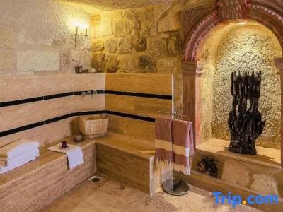 Hezen Cave - 54