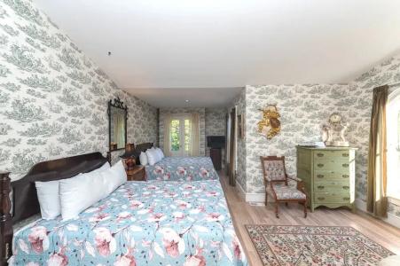 The Old Bank House - 150