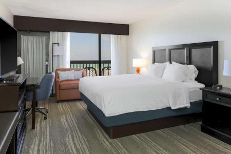 Hampton Inn - 72