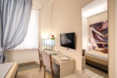 Roma In Una Stanza Guesthouse - 5