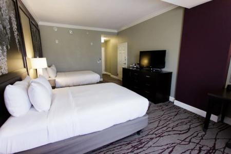 DoubleTree by Hilton Historic Savannah - 31