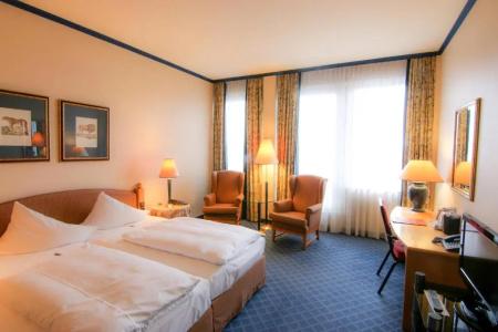Plaza Schwerin; Sure Collection By Best Western - 131