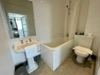 Brunswick Square & Spa - 51