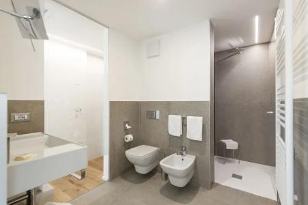Garda Lake Suite - 84