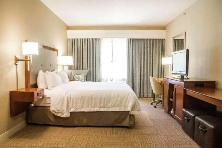 Hampton Inn Charleston-Daniel Island - 86