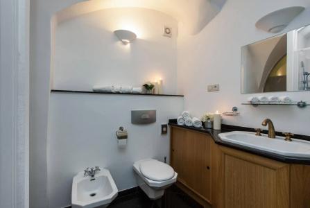 At the Black Star -Charming Romantic Suites and Apartments - 7
