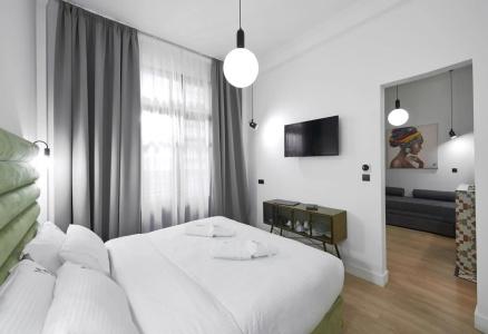 Maroon Bottle Boutique Suites - 0