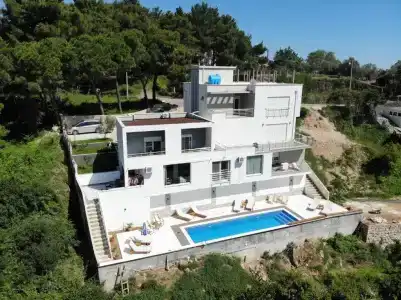Belvedere - 61
