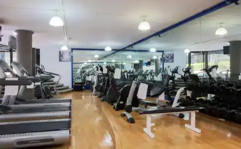 Krystal Urban Guadalajara - 24