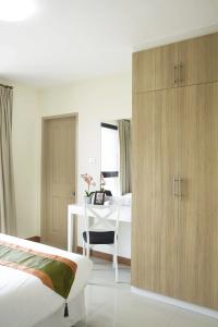 The Plimplace 2 - 32