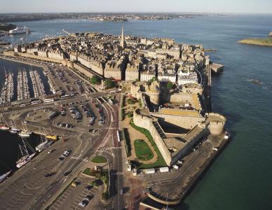 Hôtel de France et Chateaubriand - 18