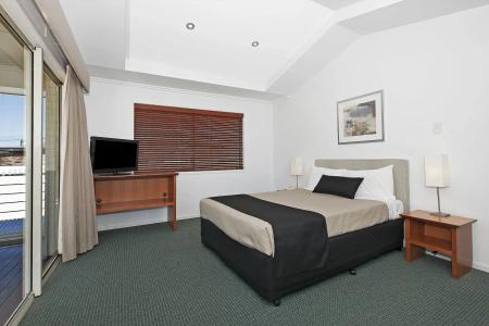 Comfort Inn & Northgate Airport - 6