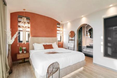 Blue Carpet Luxury Suites - 203