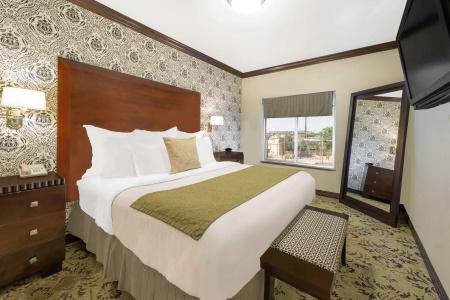 Hawthorn Suites by Wyndham - 6
