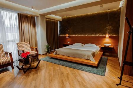 Golden Palace - 14