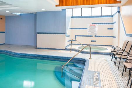 Comfort & Suites - 14