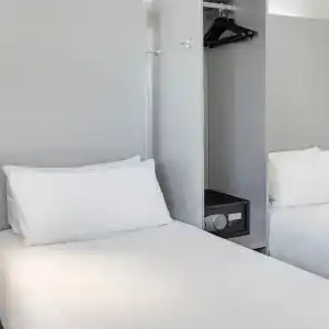 b&b Figueres - 44