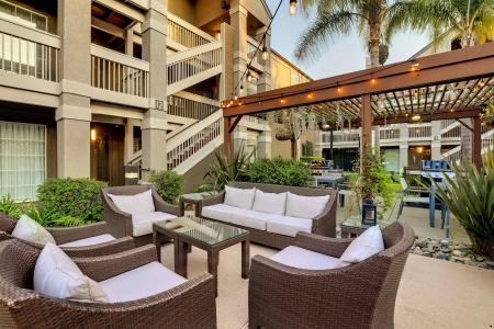 Staybridge Suites - 27