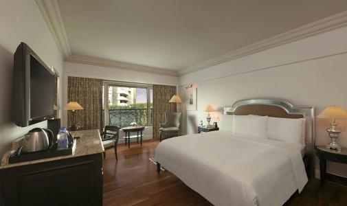 Hilton Mumbai International Airport - 28