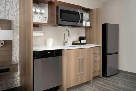 Home2 Suites By Hilton Miami Airport South Blue Lagoon - 23