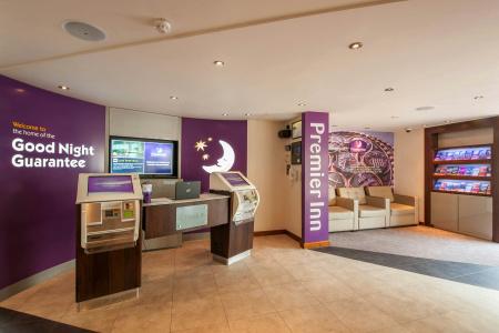 Premier Inn Hammersmith - 22