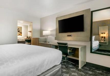 Clarion Inn - 43