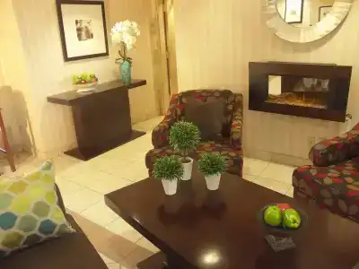 Quality Inn - 12