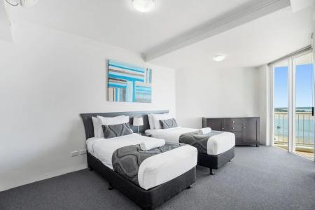 Crystal Bay On The Broadwater - 211