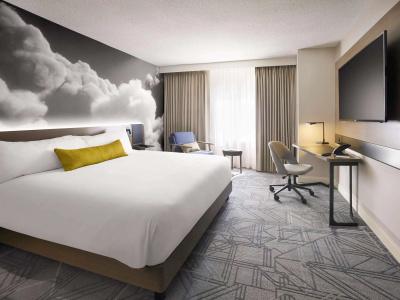 The Novotel Centre - 3