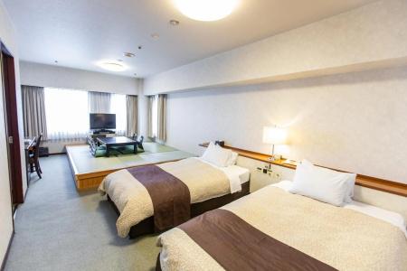 Kanazawa Kokusai - 1