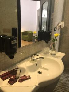 Ambra Boutique & Bistro - 68